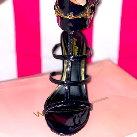 BLACK/GOLD (VERSACE LOOK-a-LIKE FAUX LEATHER HEELS) - Picture 1 of 4